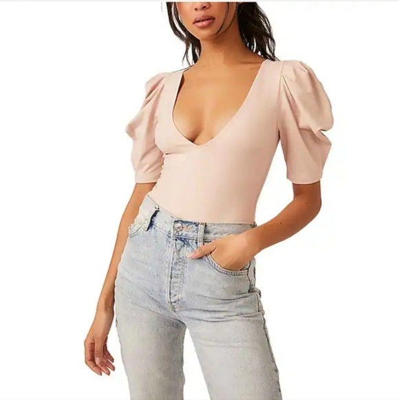 Free People Va Va Voop Knit Deep V-Neck Ruched Puffed Sleeve Thong Bodysuit Pink - Picture 2 of 5